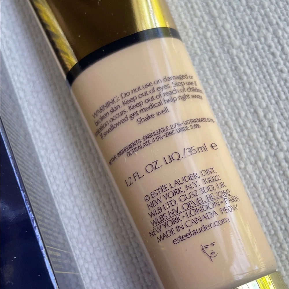 Estée Lauder Futurist Hydra Rescue Moisturizing foundation - 2N1 desert beige